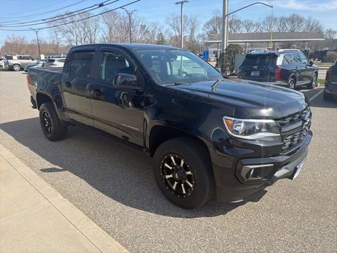Used 2021 Chevrolet Colorado LT w/ LT Convenience Package image 12