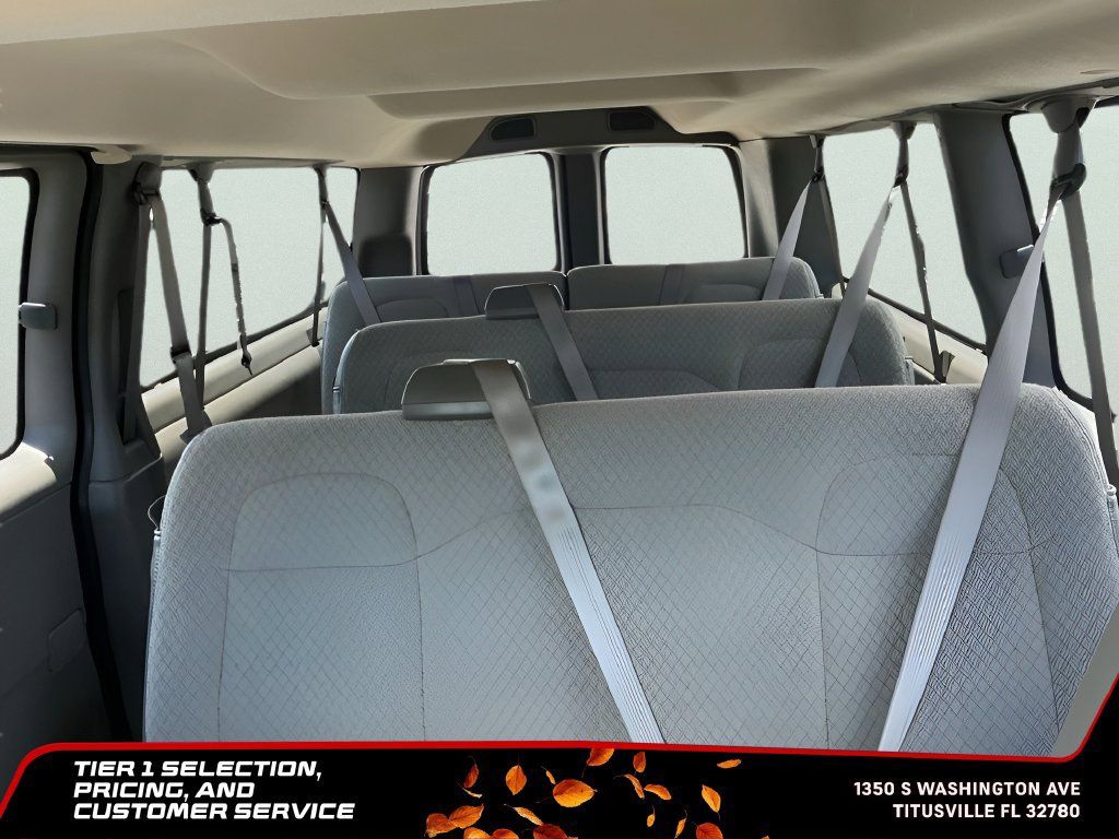 Used 2025 Chevrolet Express 3500 LT w/ LT Preferred Equipment Group RWD image 33