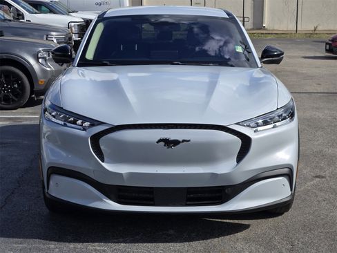 Used 2023 Ford Mustang Mach-E Select image 2