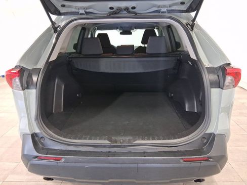Used 2021 Toyota RAV4 XLE FWD image 29