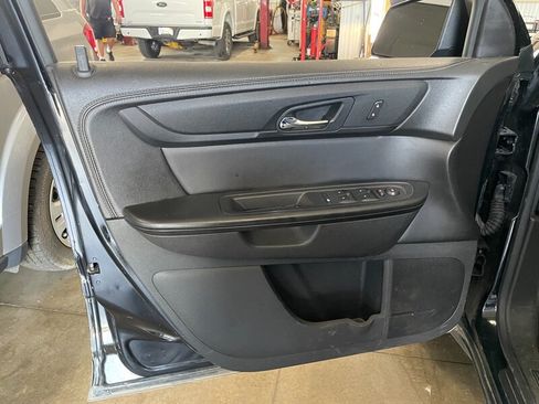 Used 2016 GMC Acadia SLE AWD/4WD image 21