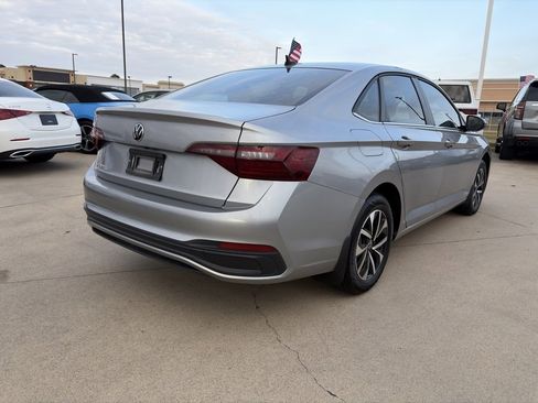 Used 2024 Volkswagen Jetta S image 6