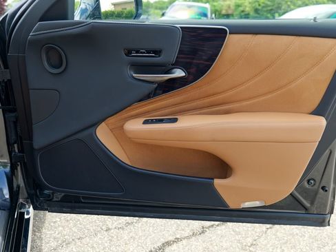 Used 2024 Lexus LS 500 AWD w/ Interior Upgrade Package image 33
