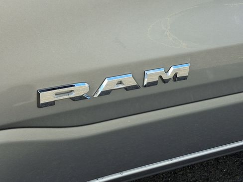 Used 2023 RAM 1500 Big Horn AWD/4WD image 30