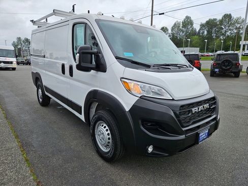 Used 2025 RAM ProMaster 2500 w/ Convenience Group FWD image 7