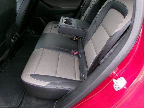 Used 2026 Chevrolet Equinox LT w/ Convenience Package II FWD image 11