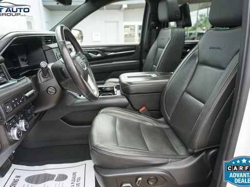Used 2022 GMC Yukon Denali w/ Denali Ultimate Package AWD/4WD image 31