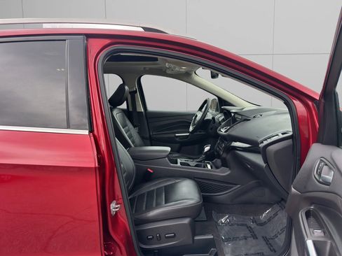 Used 2019 Ford Escape Titanium AWD/4WD image 12