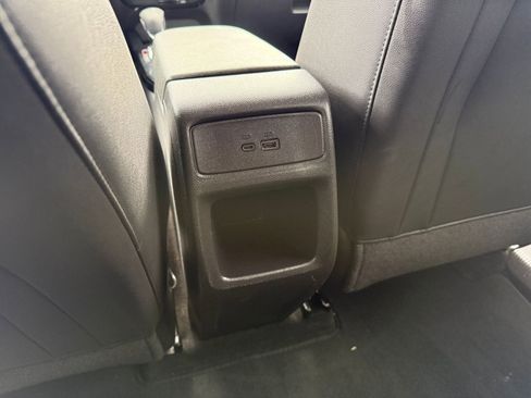 Used 2025 Chevrolet Trax LT image 23