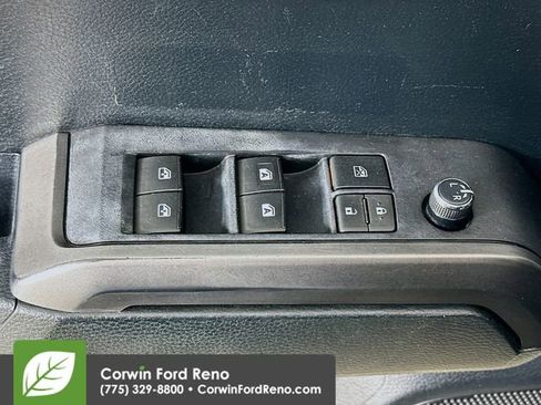 Used 2017 Toyota Tacoma TRD Off-Road image 18