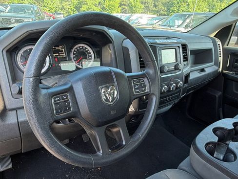 Used 2018 RAM 1500 Express RWD image 24