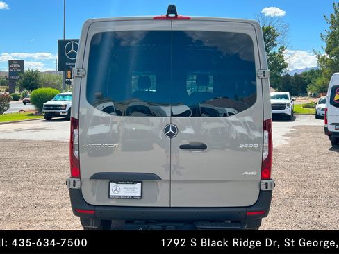 Used 2025 Mercedes-Benz Sprinter 2500 image 4