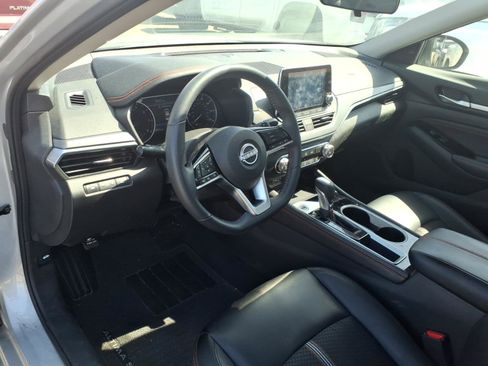 Certified 2023 Nissan Altima 2.5 SR image 4