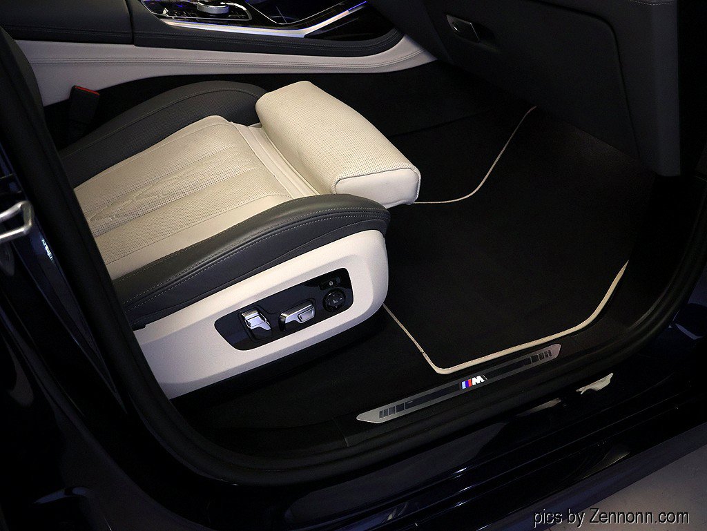 Certified 2025 BMW X7 xDrive40i AWD/4WD image 39