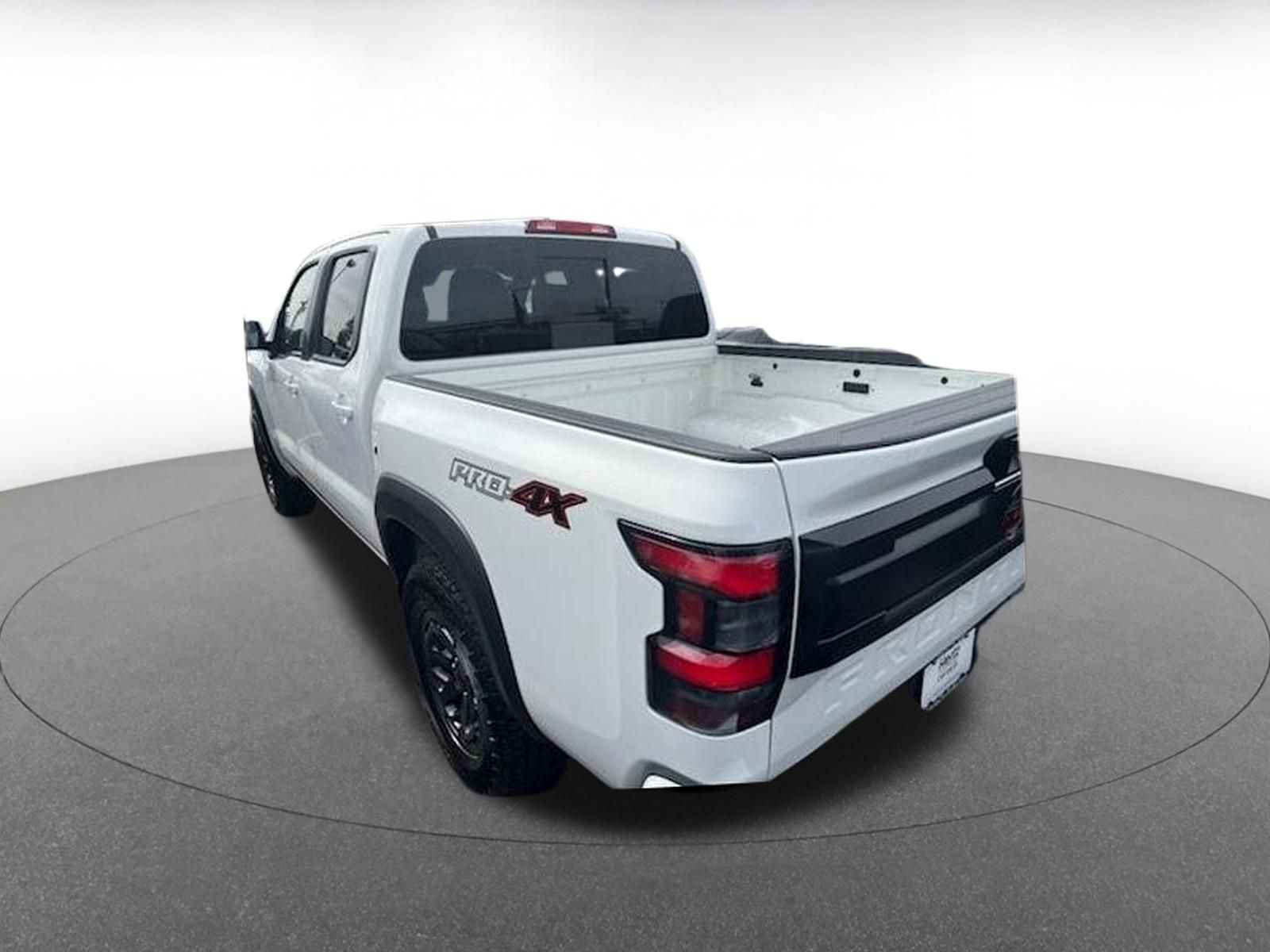 Used 2026 Nissan Frontier PRO-4X AWD/4WD image 6