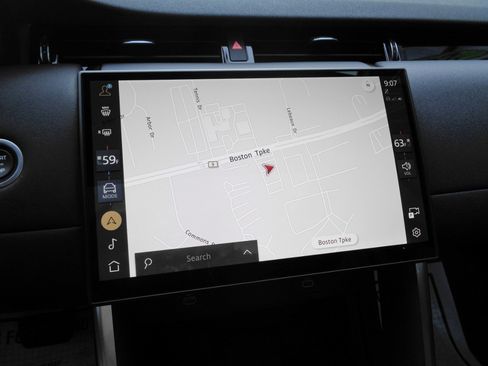 Used 2025 Land Rover Discovery Sport S image 13