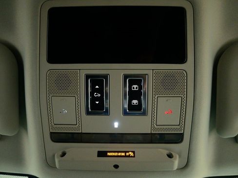 Used 2023 Jaguar F-PACE S image 18