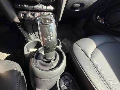 Used 2020 MINI Cooper 2-Door Hardtop FWD image 21