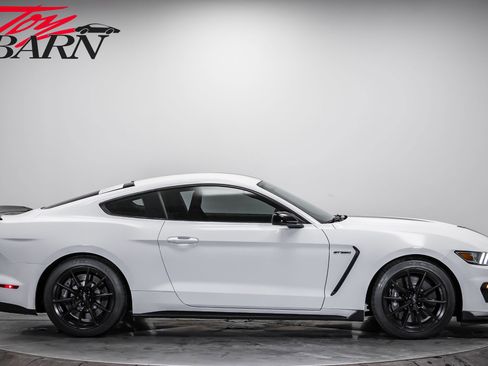 Used 2016 Ford Mustang Shelby GT350 w/ Track Package image 6