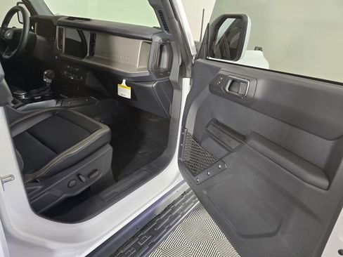 New 2025 Ford Bronco Outer Banks AWD/4WD image 13