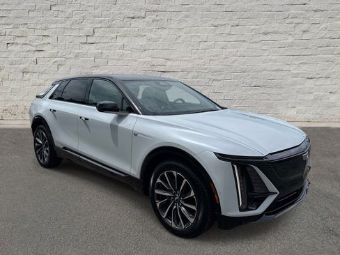 New 2026 Cadillac Lyriq Sport RWD image 3