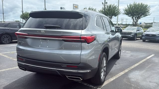 Used 2025 Buick Enclave Preferred FWD image 7