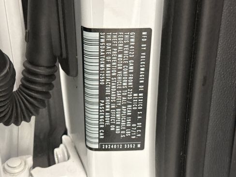 Used 2019 Volkswagen Beetle 2.0T Final Edition SEL image 11