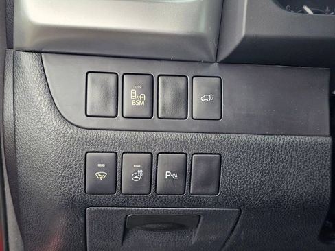 Used 2015 Toyota Highlander Limited AWD/4WD image 27