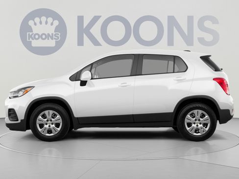 Used 2019 Chevrolet Trax LS w/ Tint and Cruise Package AWD/4WD image 2