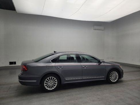 Used 2017 Volkswagen Passat 1.8T SE image 10