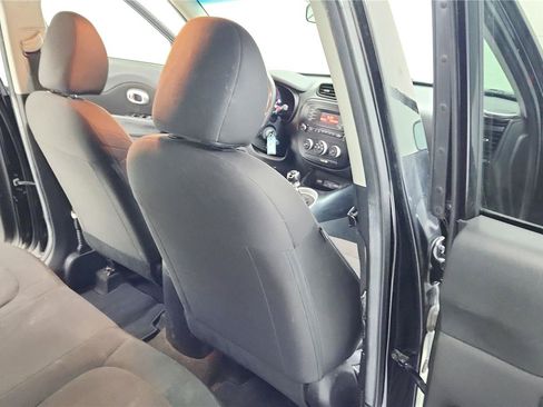 Used 2015 Kia Soul image 28
