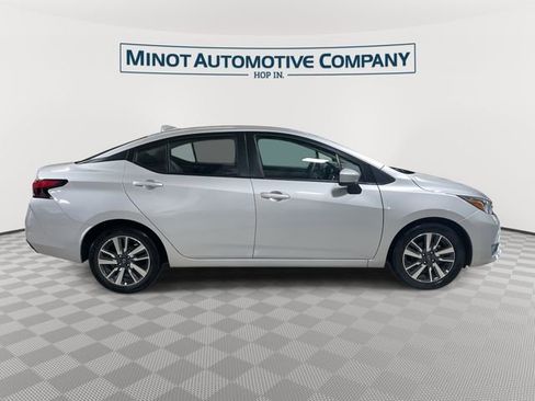 Used 2024 Nissan Versa SV FWD image 9