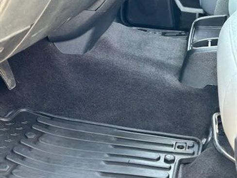 Used 2018 RAM 3500 Tradesman w/ Chrome Appearance Group image 5