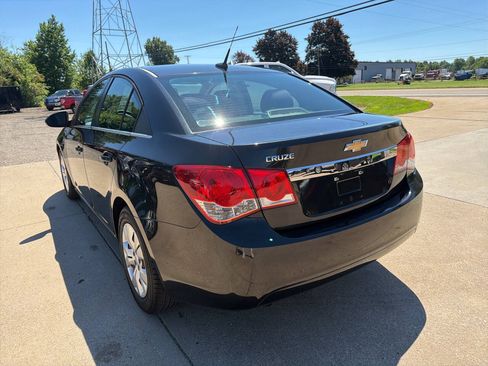 Used 2012 Chevrolet Cruze LS w/ Connectivity Package FWD image 5