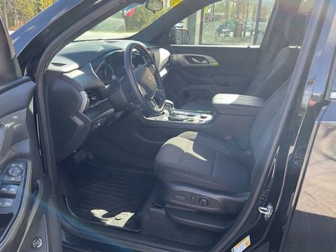 Used 2022 Chevrolet Traverse LT AWD/4WD image 9