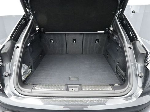 Certified 2024 Porsche Macan 4 Electric AWD/4WD image 15