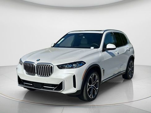 New 2026 BMW X5 sDrive40i w/ Premium Package RWD image 1