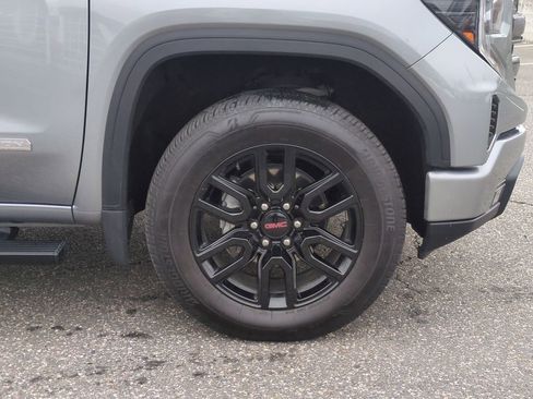Used 2025 GMC Sierra 1500 Elevation image 23