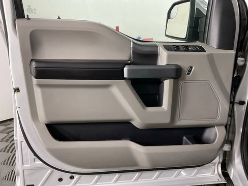 Used 2018 Ford F150 XLT w/ Equipment Group 301A Mid RWD image 7