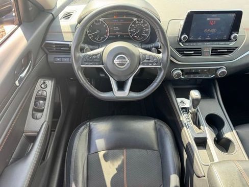 Used 2022 Nissan Altima 2.5 SR image 11