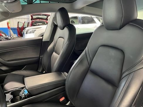 Used 2020 Tesla Model 3 Long Range AWD/4WD image 23