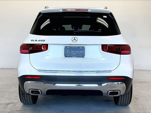 New 2026 Mercedes-Benz GLB 250 image 4