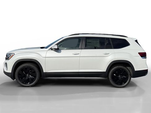 New 2026 Volkswagen Atlas SE image 2
