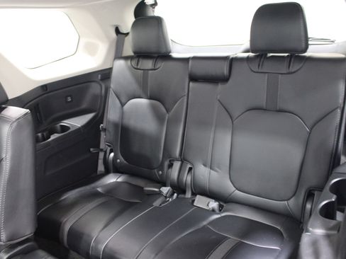 Used 2023 Honda Pilot Touring image 24