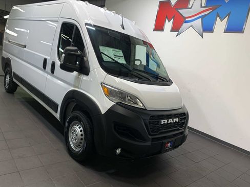 New 2026 RAM ProMaster 2500 w/ Convenience Group image 2