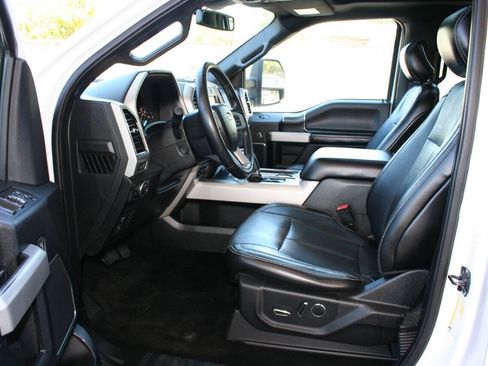 Used 2018 Ford F150 Lariat w/ Equipment Group 502A Luxury AWD/4WD image 14