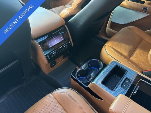 Used 2024 Lincoln Aviator Black Label w/ Jet Package image 11