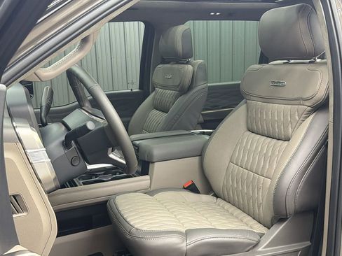 Used 2026 Ford F450 Platinum w/ Platinum Plus Package image 35