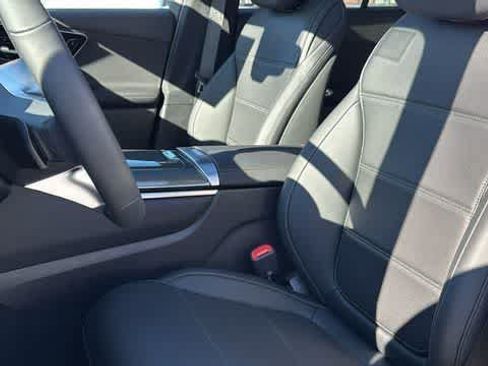 Certified 2026 Mercedes-Benz GLC 300 4MATIC image 23