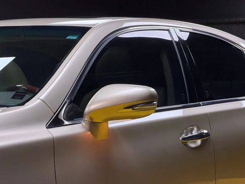 Used 2011 Lexus LS 460 image 9